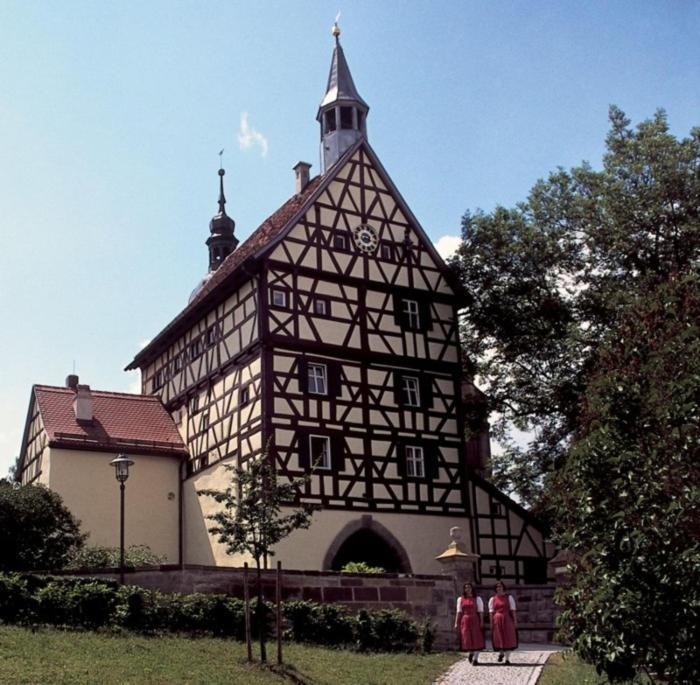 דירות Burgbernheim Turmstueble Im Torhaus Von 1545 מראה חיצוני תמונה